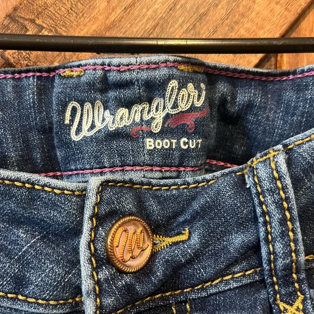 Wrangler women's blue denim‎ boot cut jeans size 5 EUC